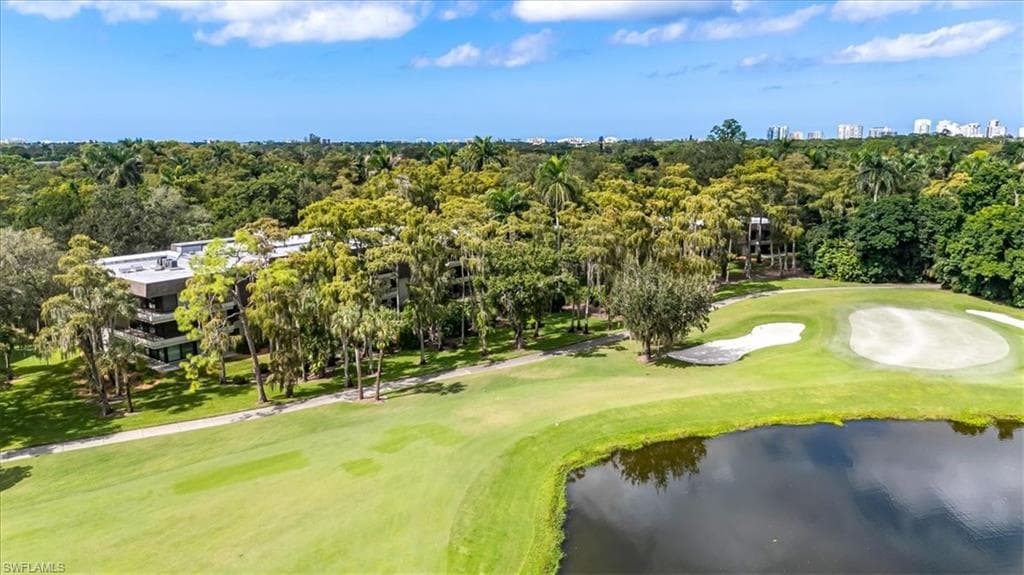 103 Clubhouse Dr 252, Naples, FL 34105-21