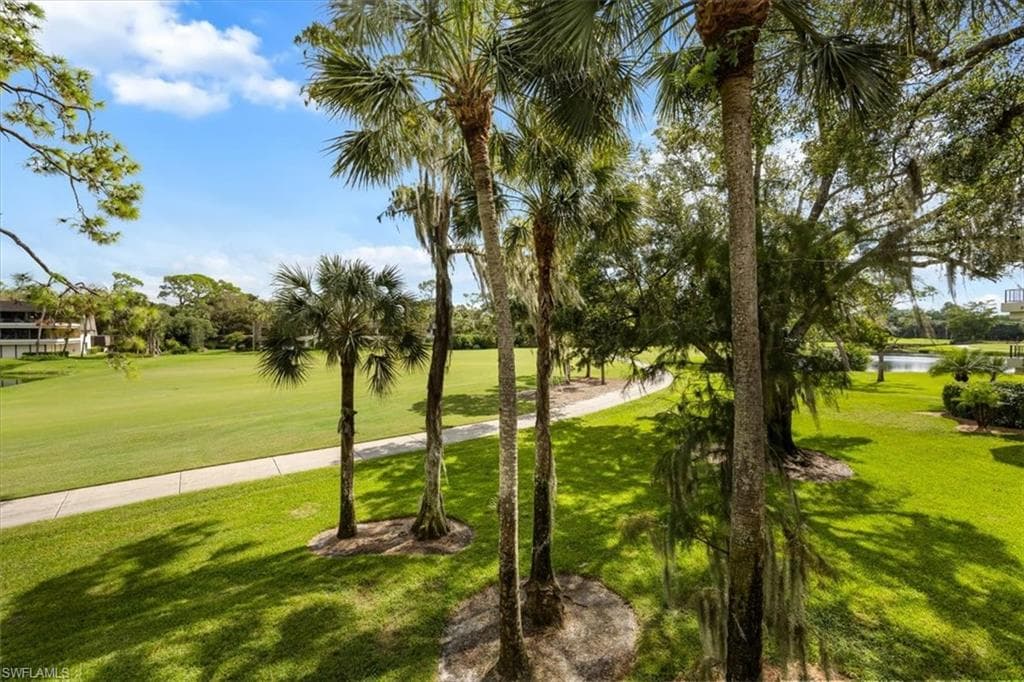 103 Clubhouse Dr 252, Naples, FL 34105-6