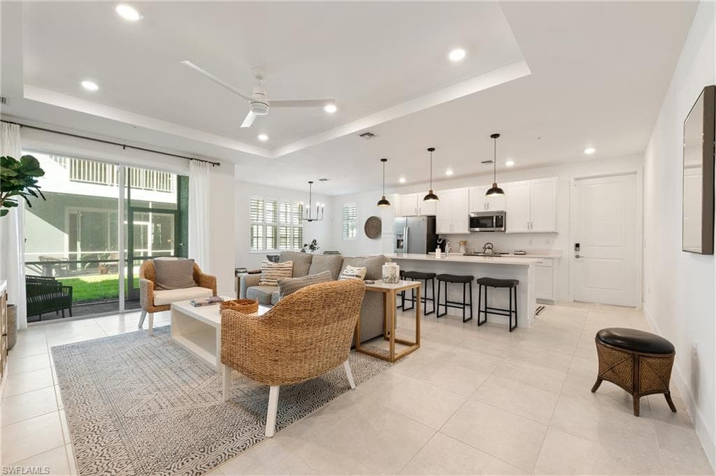 26401 Coco Cay Cir, Bonita Springs, FL 34135-8