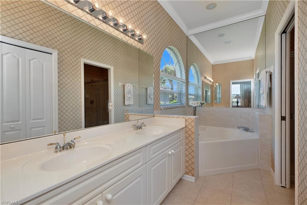 8789 Cedar Hammock Blvd 61, Naples, FL 34112-13