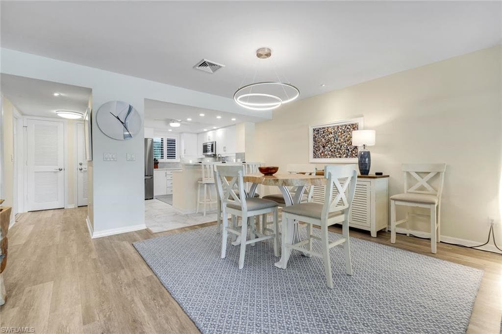 1672 Spoonbill Ln B, Naples, FL 34105-9