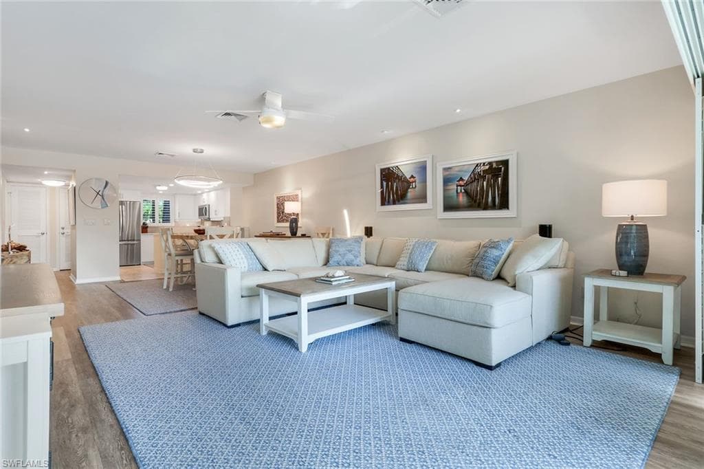 1672 Spoonbill Ln B, Naples, FL 34105-11