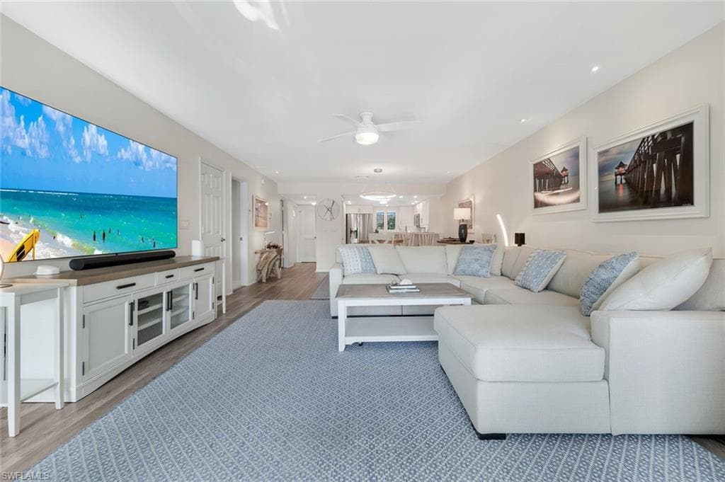 1672 Spoonbill Ln B, Naples, FL 34105-12