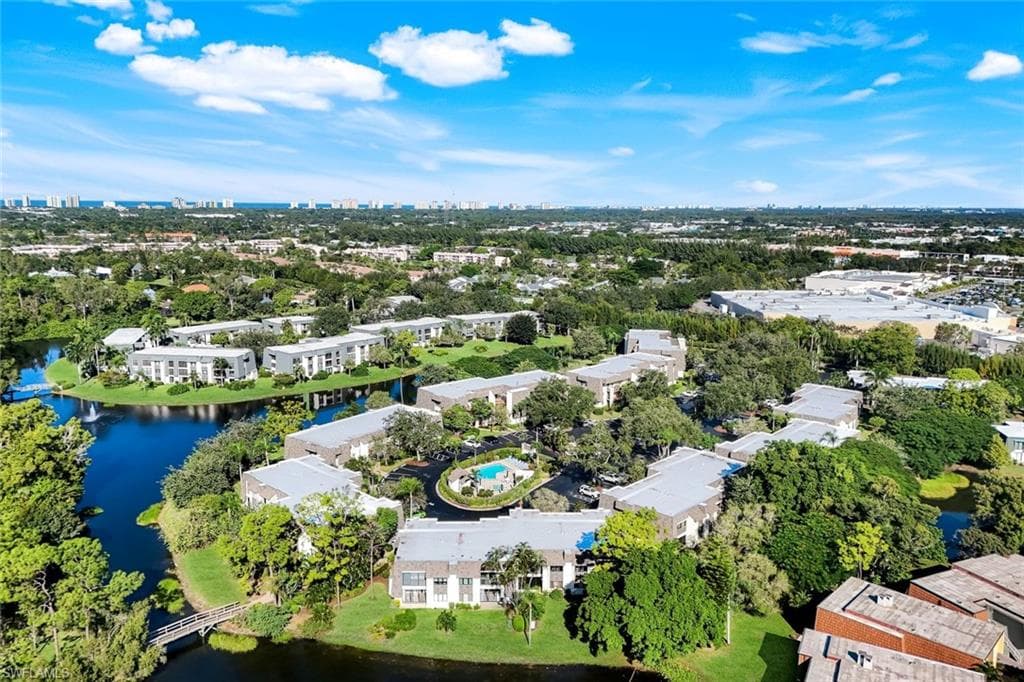 1672 Spoonbill Ln B, Naples, FL 34105-23