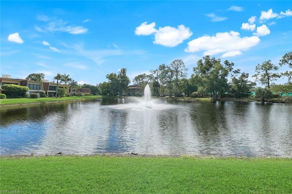 1672 Spoonbill Ln B, Naples, FL 34105-26