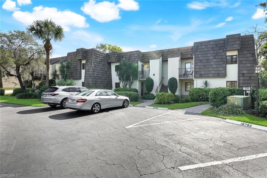 1672 Spoonbill Ln B, Naples, FL 34105-28