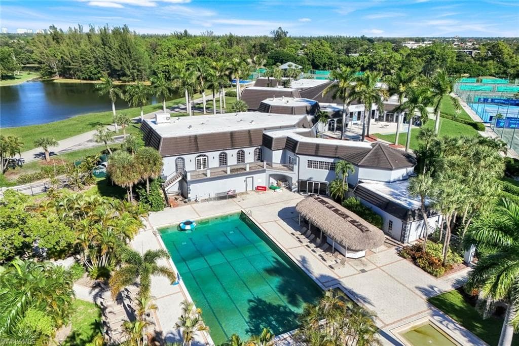 1672 Spoonbill Ln B, Naples, FL 34105-34