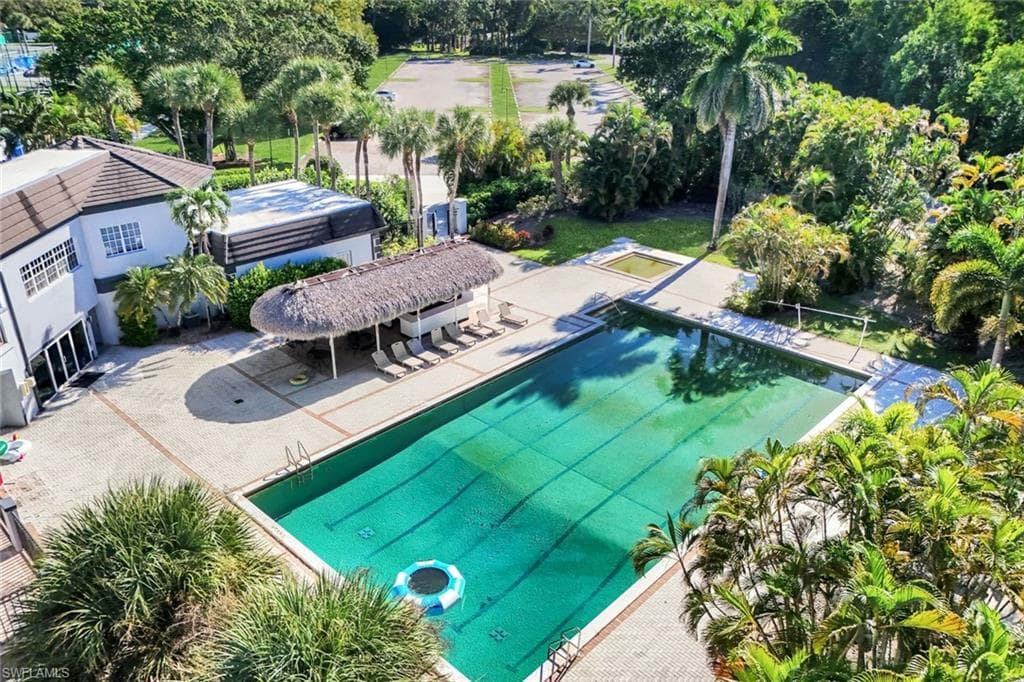 1672 Spoonbill Ln B, Naples, FL 34105-35