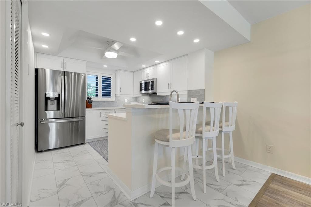 1672 Spoonbill Ln B, Naples, FL 34105-6