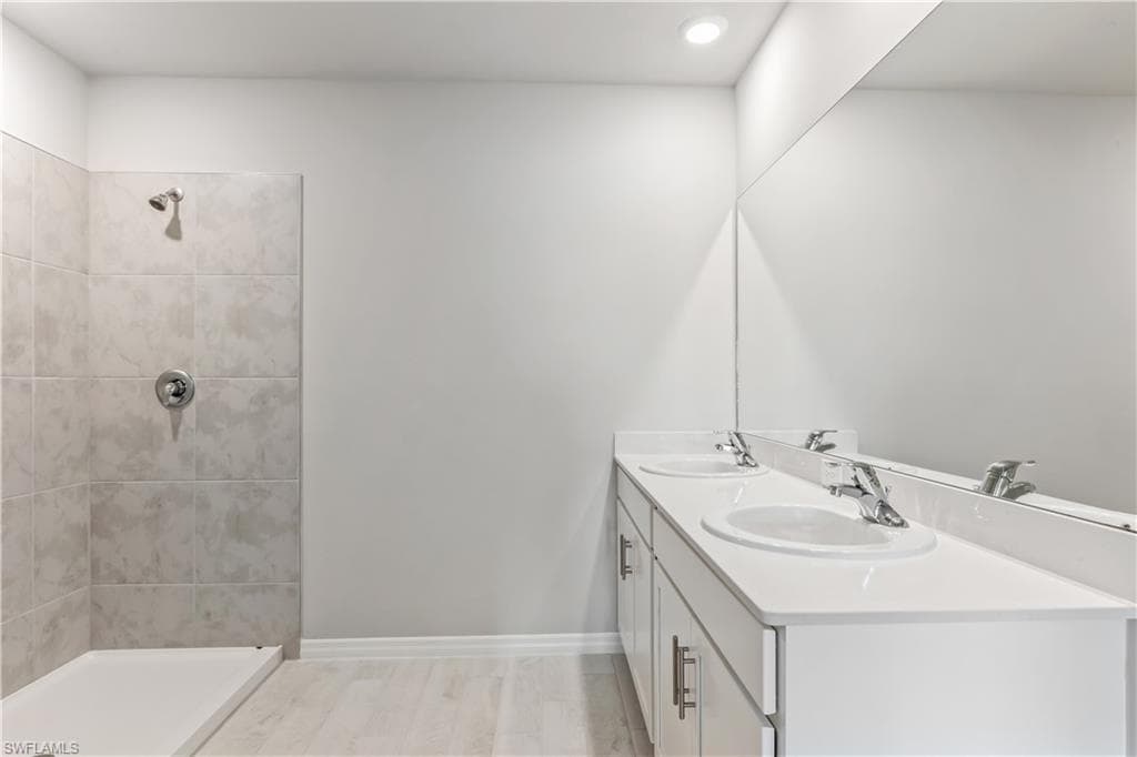 4087 Peaceful River Ln, Fort Myers, FL 33905-17