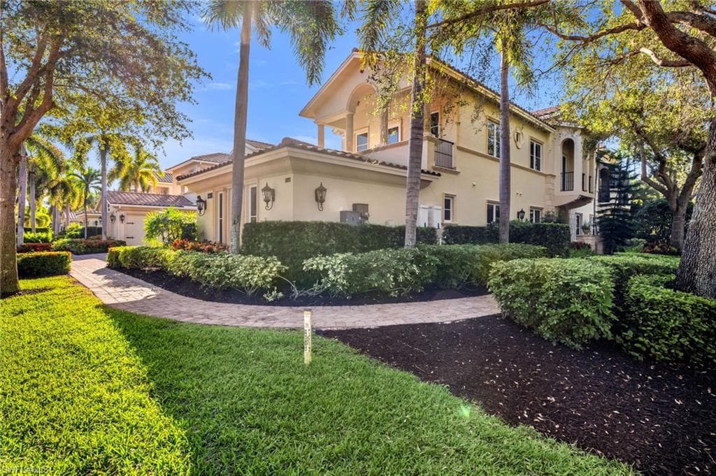 2306 Tradition Way 102, Naples, FL 34105-23