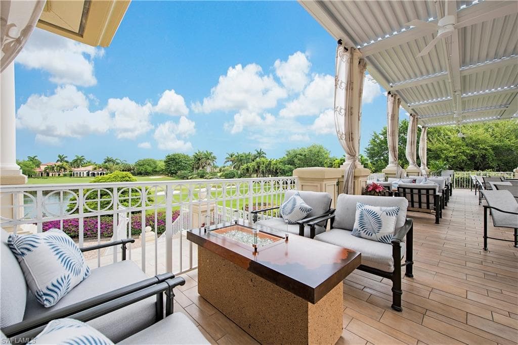 2306 Tradition Way 102, Naples, FL 34105-37