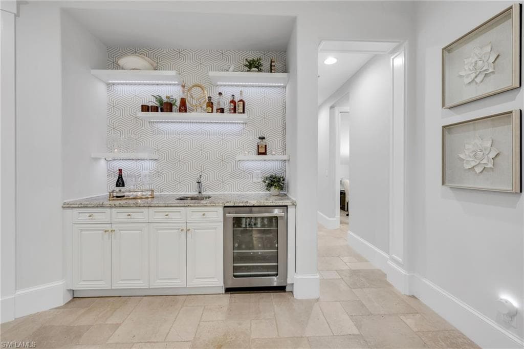 2306 Tradition Way 102, Naples, FL 34105-5