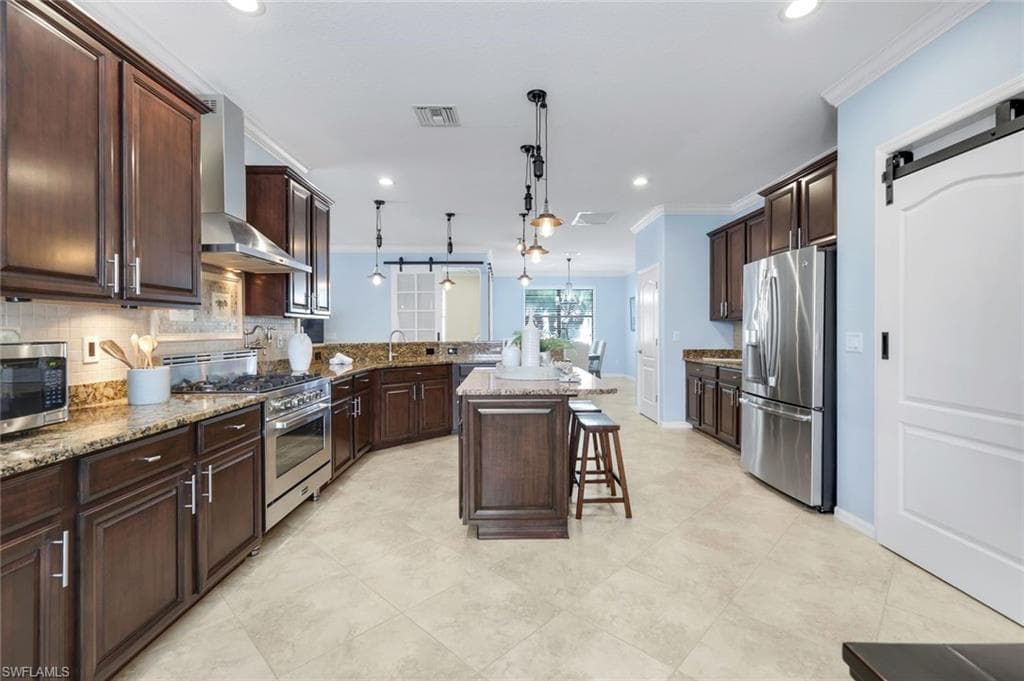 3783 Treasure Cove Cir, Naples, FL 34114-6