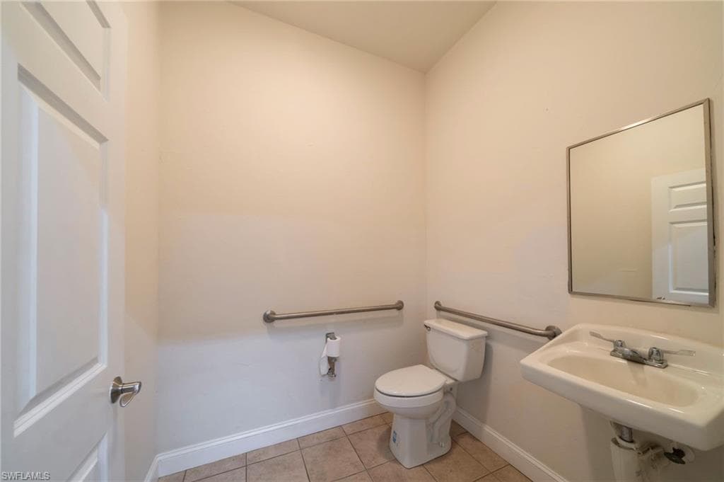 24551 Production Cir 2, Bonita Springs, FL 34135-23