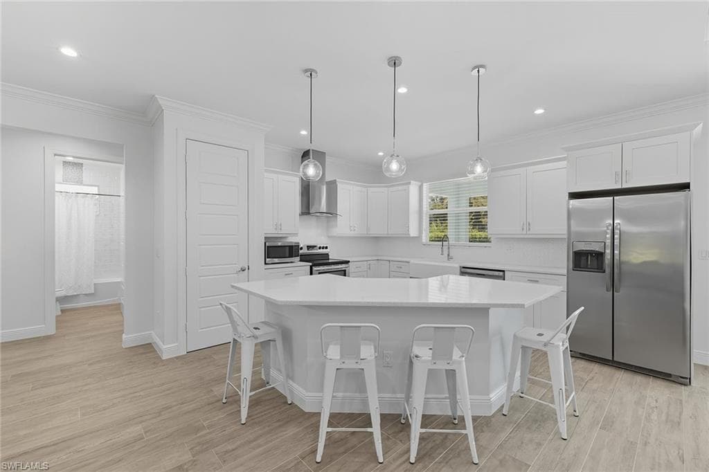 152 14th Ave NW, Naples, FL 34120-13