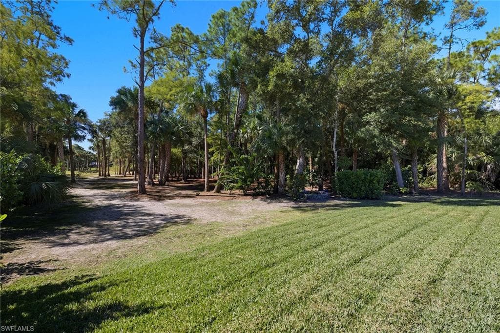 152 14th Ave NW, Naples, FL 34120-35