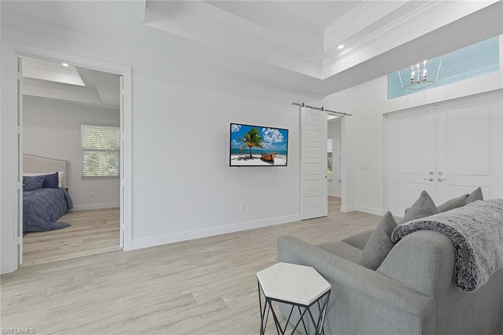 152 14th Ave NW, Naples, FL 34120-6