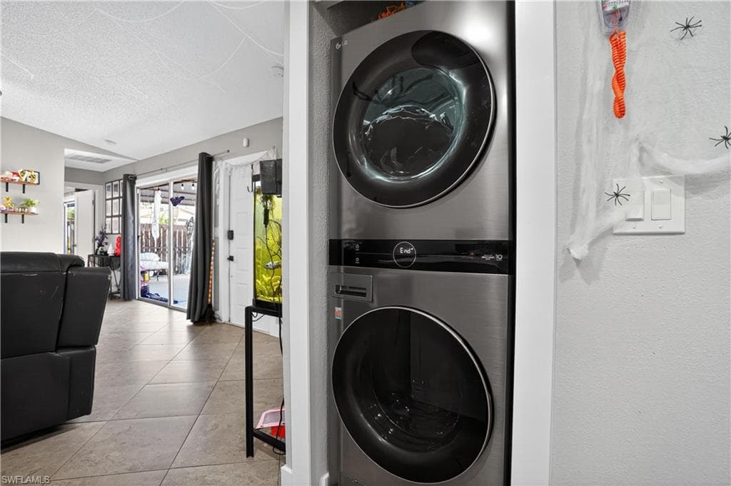 6310 Royal Woods Dr, Fort Myers, FL 33908-15