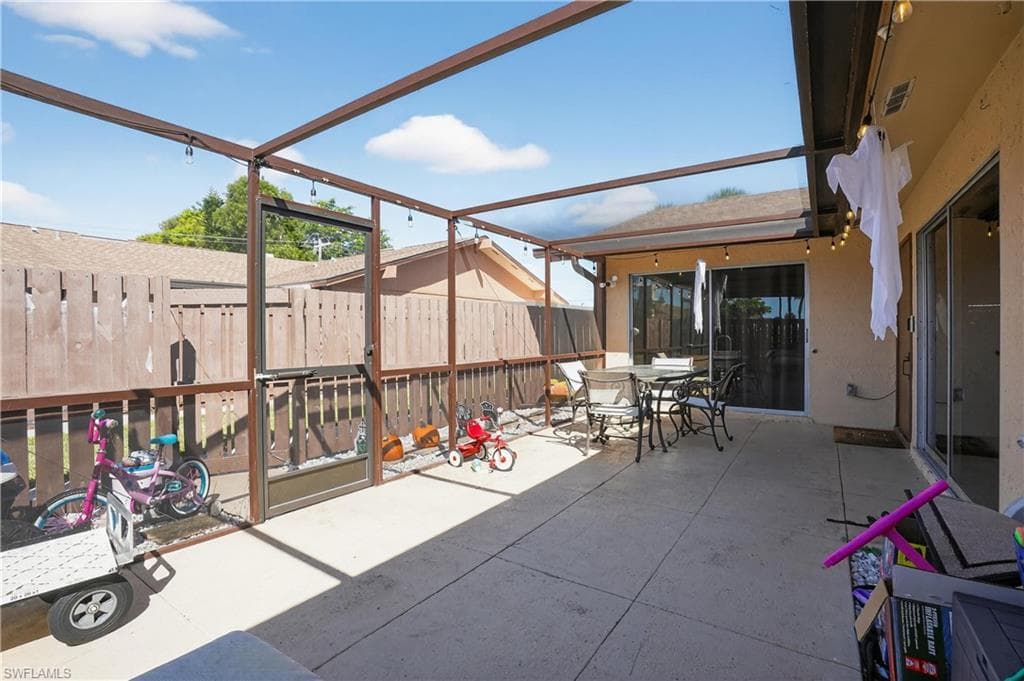 6310 Royal Woods Dr, Fort Myers, FL 33908-17