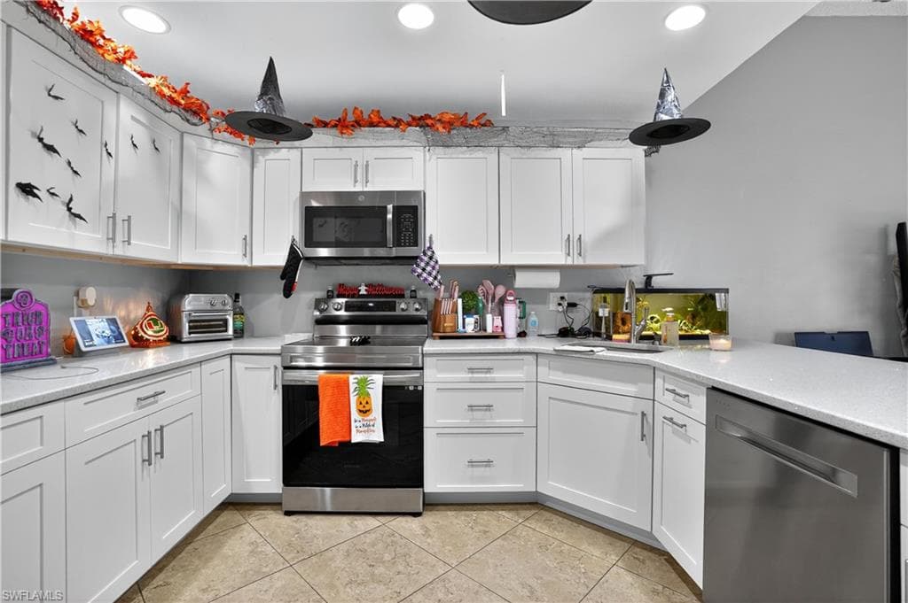 6310 Royal Woods Dr, Fort Myers, FL 33908-5