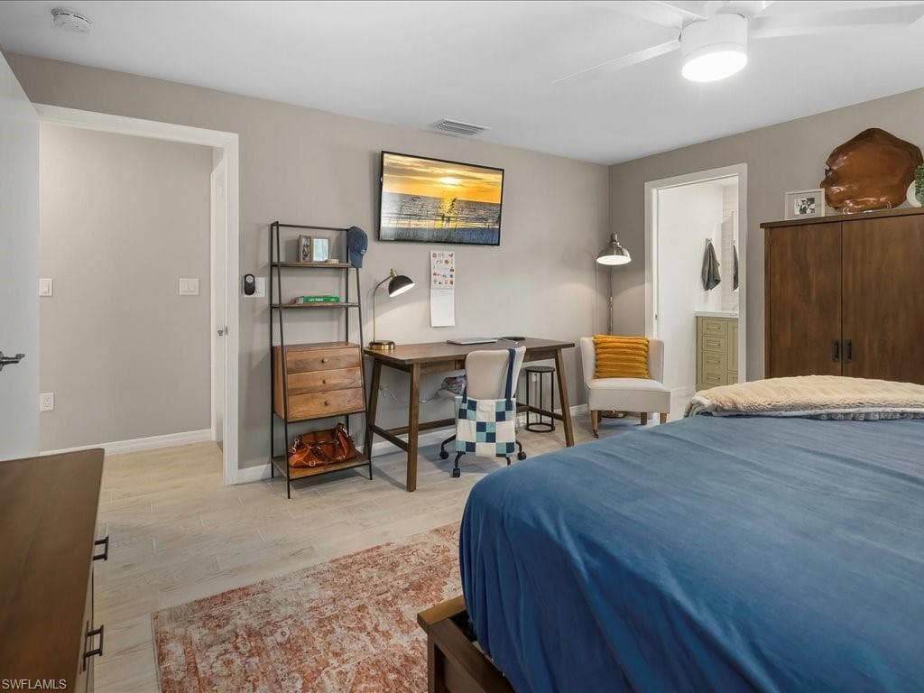 4821 Molokai Dr, Naples, FL 34112-17