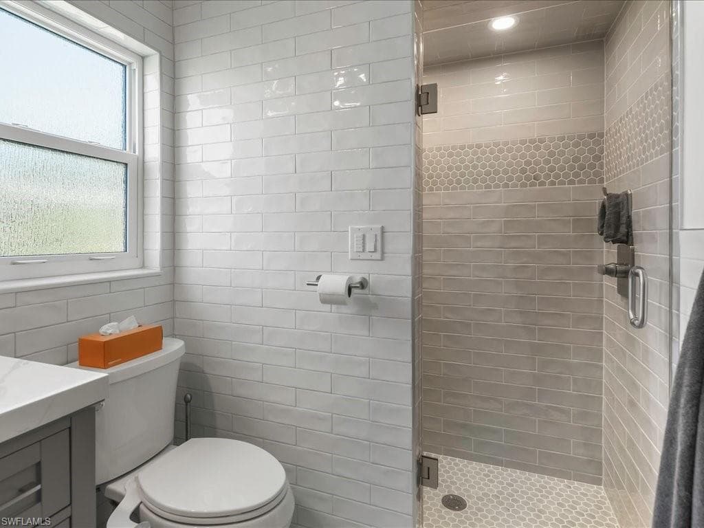 4821 Molokai Dr, Naples, FL 34112-19