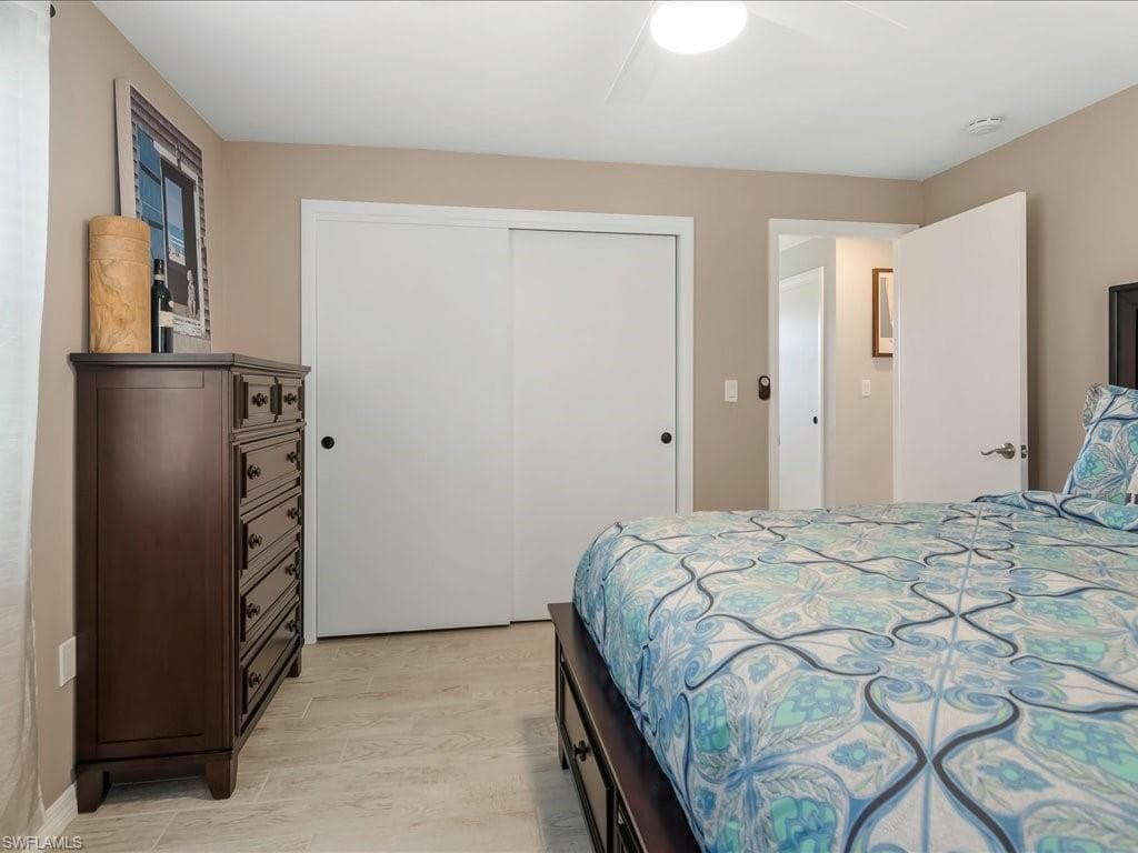 4821 Molokai Dr, Naples, FL 34112-21