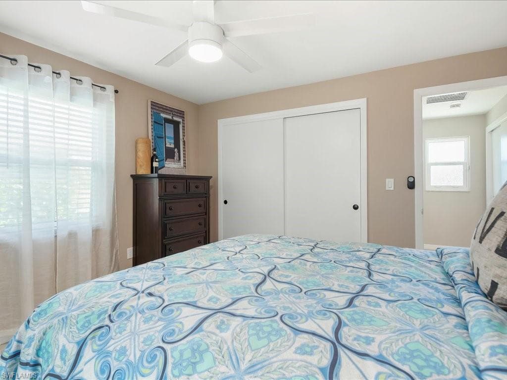 4821 Molokai Dr, Naples, FL 34112-22