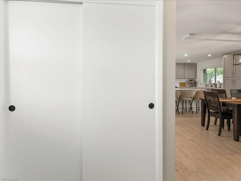 4821 Molokai Dr, Naples, FL 34112-24