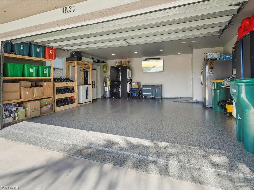 4821 Molokai Dr, Naples, FL 34112-26