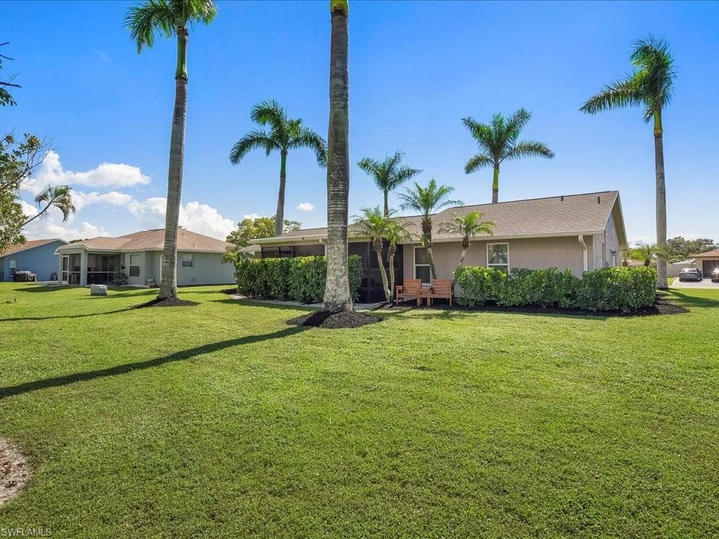 4821 Molokai Dr, Naples, FL 34112-33