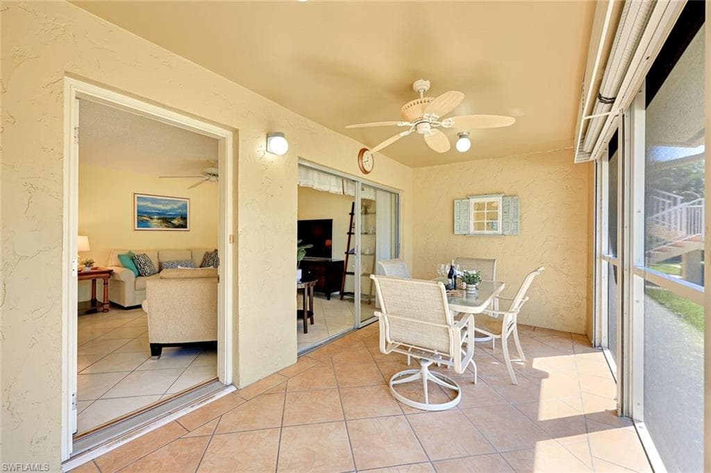 2000 Alamanda Dr 104, Naples, FL 34102-16