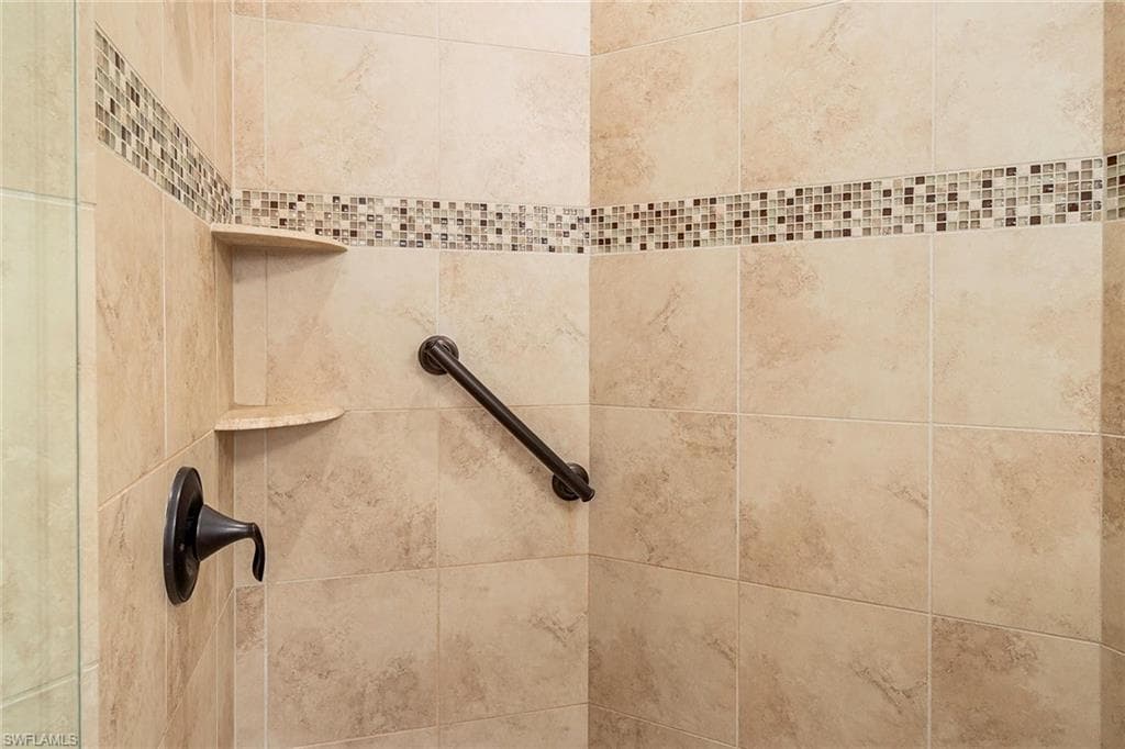 12732 Kinross Ln, Naples, FL 34120-25