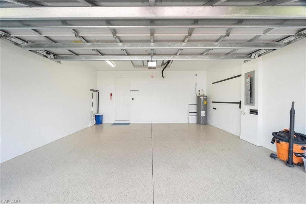 12732 Kinross Ln, Naples, FL 34120-32