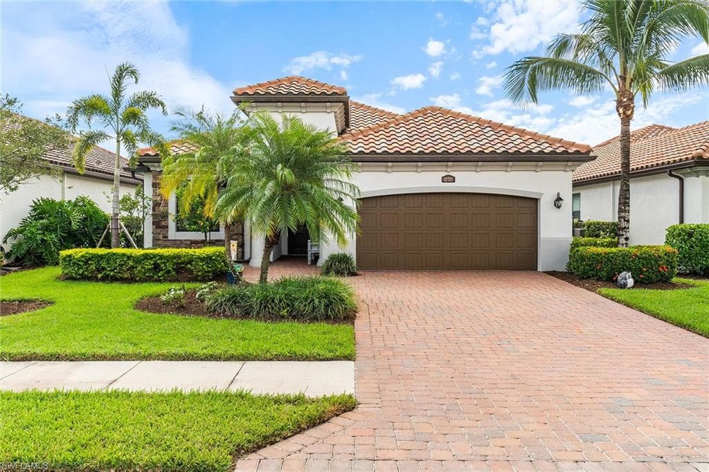 12732 Kinross Ln, Naples, FL 34120-44