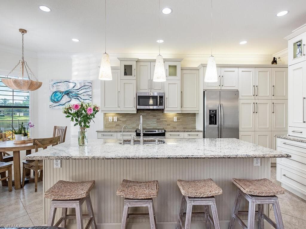 2750 Cinnamon Bay Cir, Naples, FL 34119-15