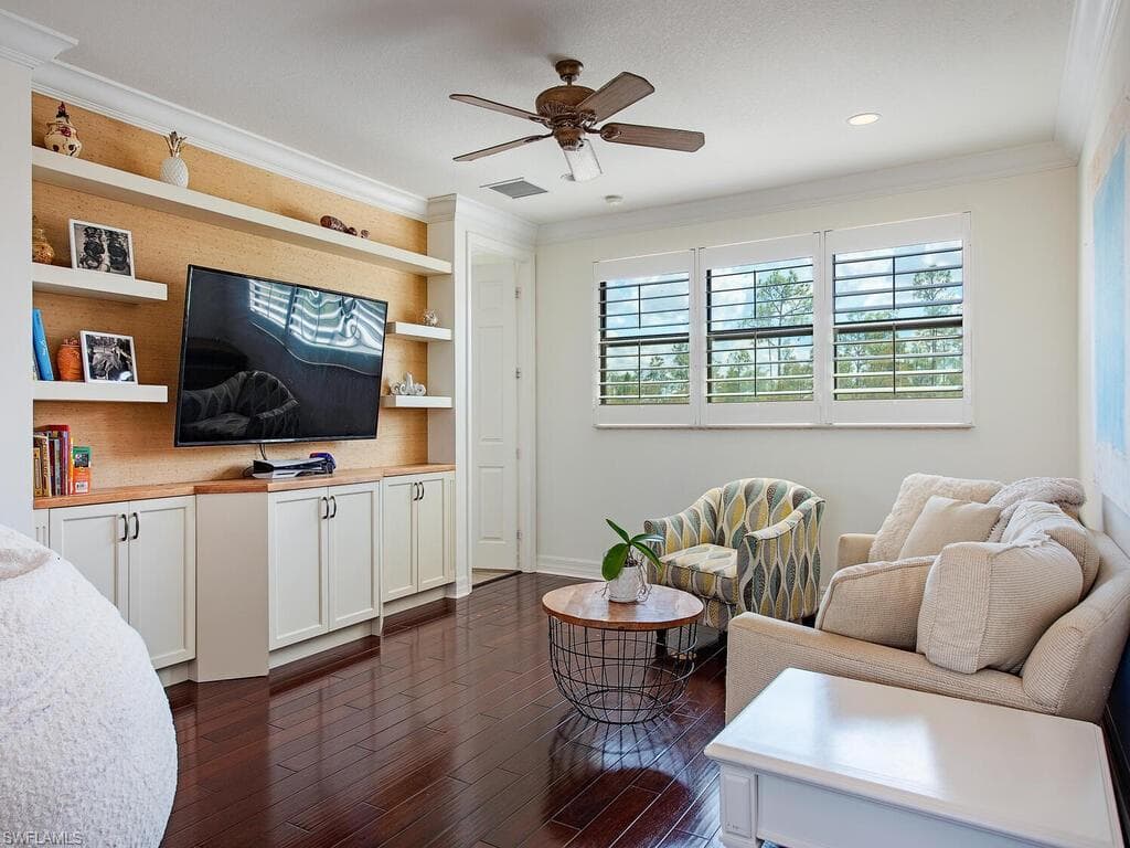 2750 Cinnamon Bay Cir, Naples, FL 34119-22