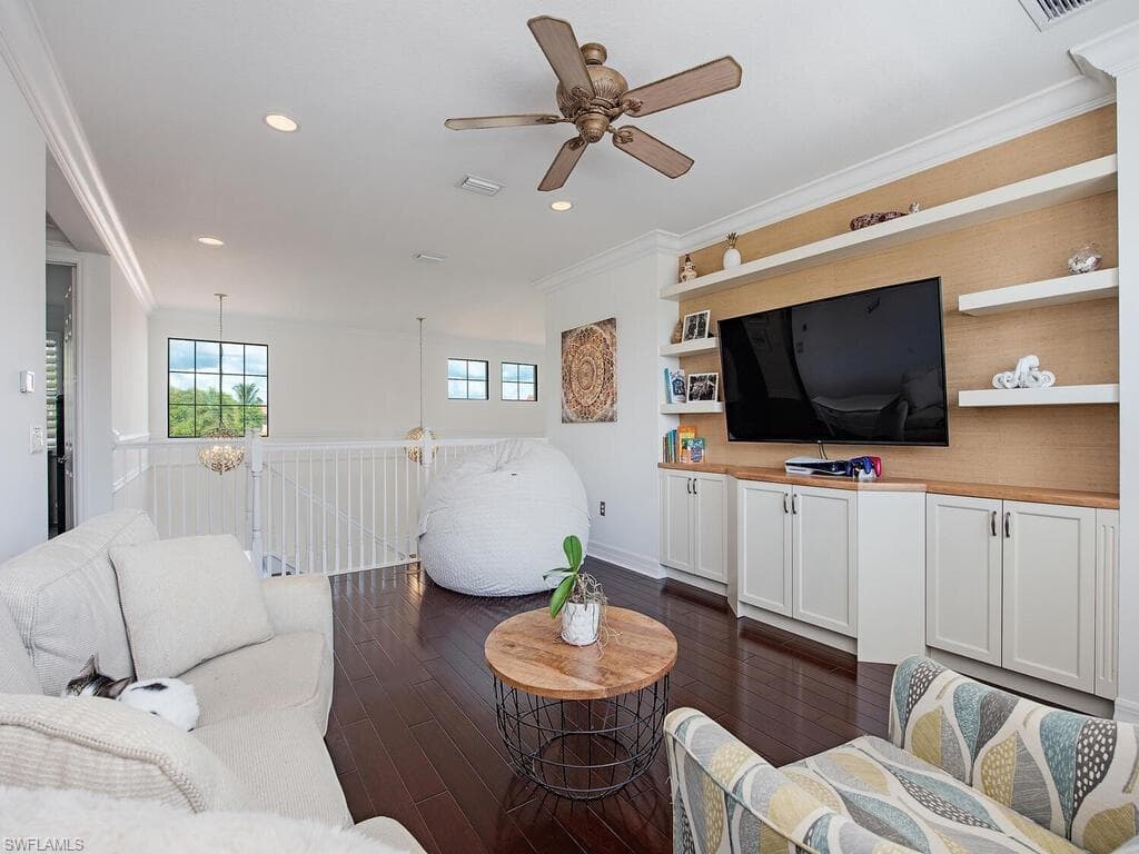 2750 Cinnamon Bay Cir, Naples, FL 34119-23