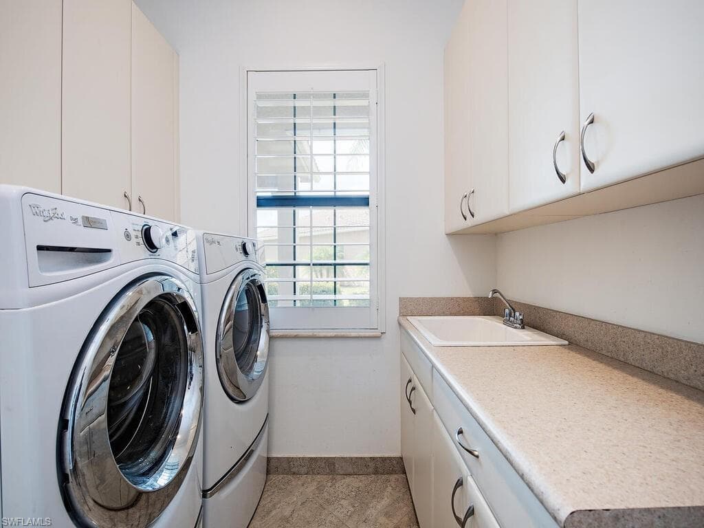 2750 Cinnamon Bay Cir, Naples, FL 34119-31