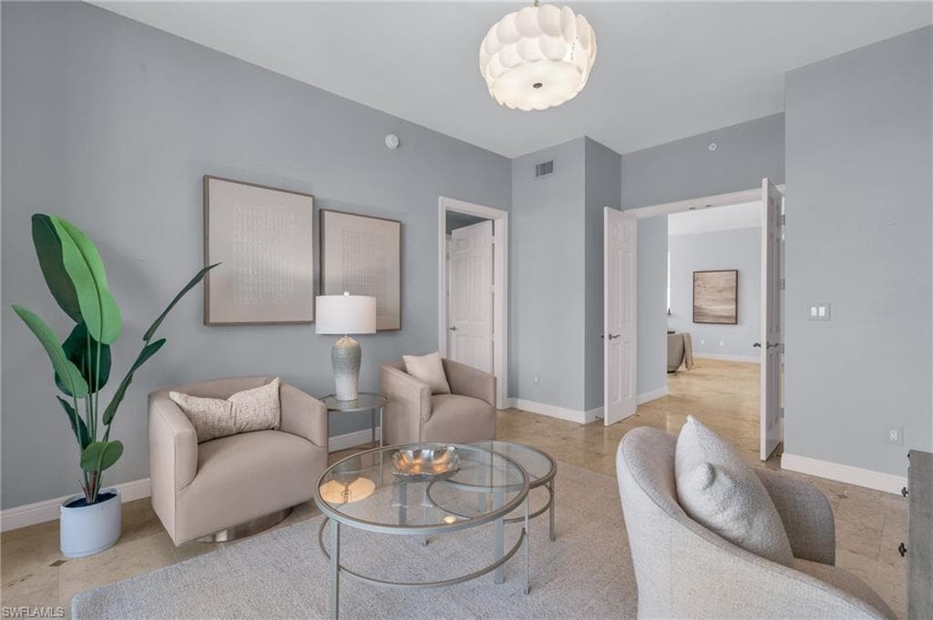 9235 Gulf Shore Dr Ph-01, Naples, FL 34108-13