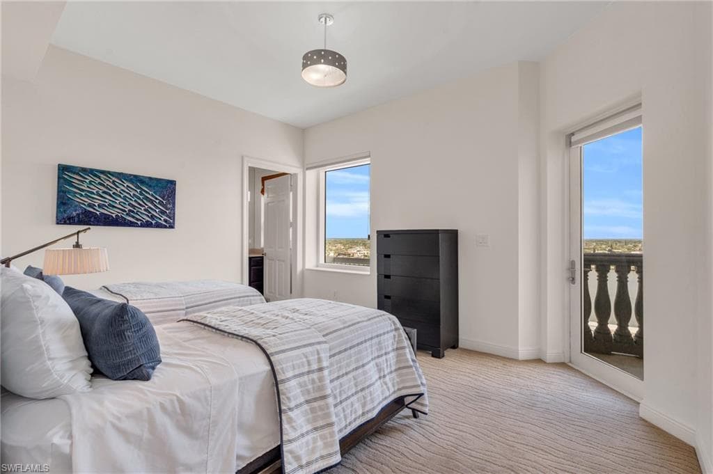 9235 Gulf Shore Dr Ph-01, Naples, FL 34108-16