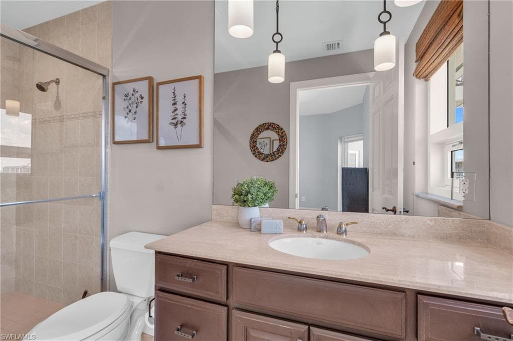 9235 Gulf Shore Dr Ph-01, Naples, FL 34108-17