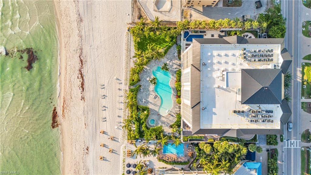 9235 Gulf Shore Dr Ph-01, Naples, FL 34108-26