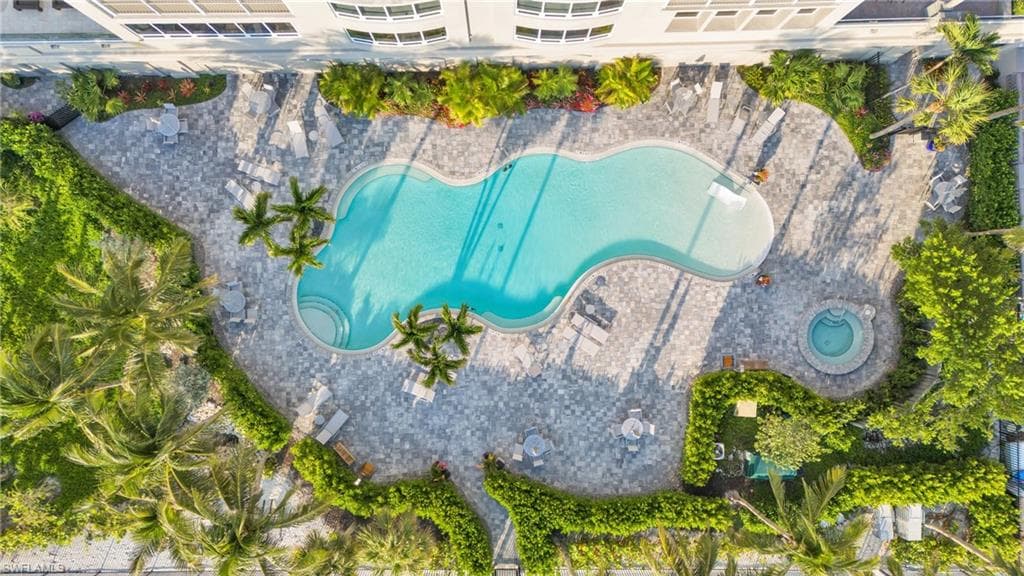 9235 Gulf Shore Dr Ph-01, Naples, FL 34108-27