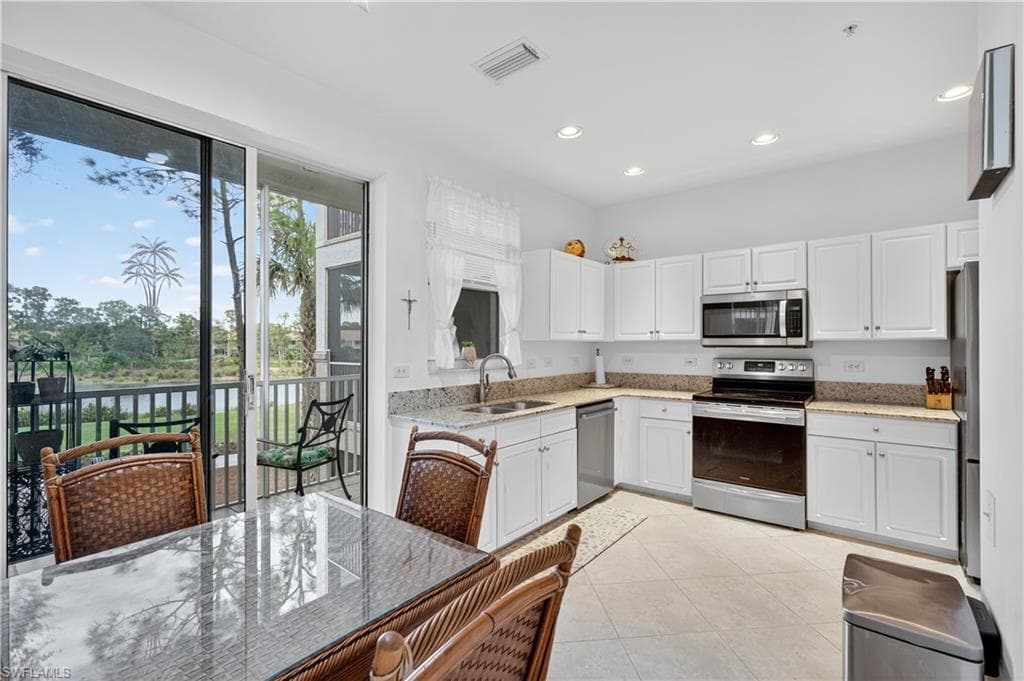 8223 Parkstone Pl 2201, Naples, FL 34120-10