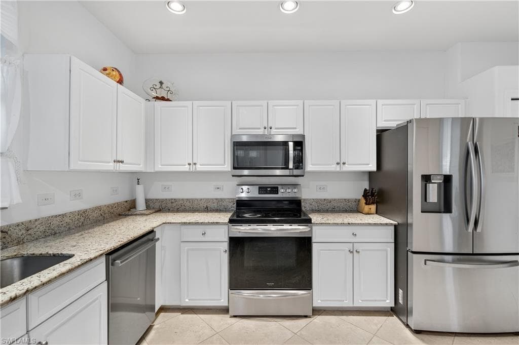 8223 Parkstone Pl 2201, Naples, FL 34120-12