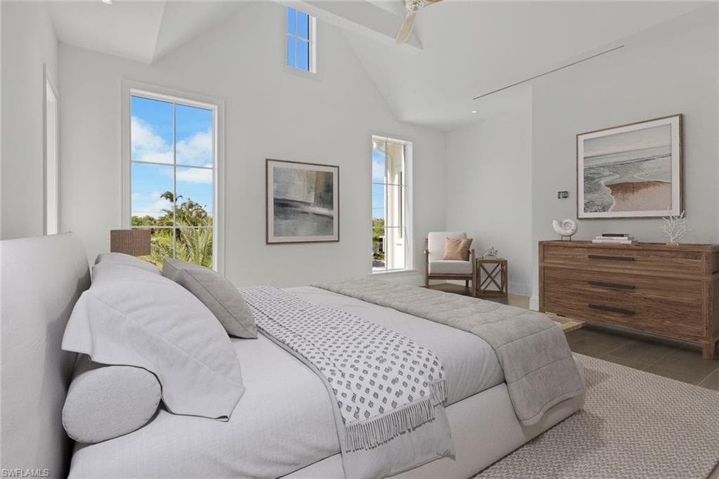 1747 Harbor Ln, Naples, FL 34104-8