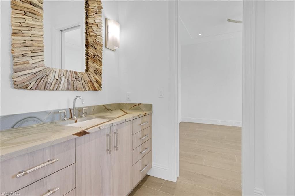 1747 Harbor Ln, Naples, FL 34104-11