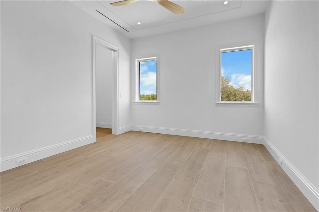 1747 Harbor Ln, Naples, FL 34104-13